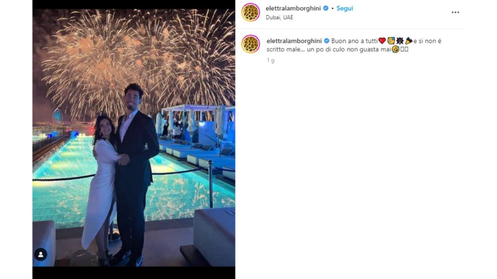 Elettra Lamborghini: "Buon ano a tutti", l'ironia dilaga sui social 42 elettra lamborghini buon ano