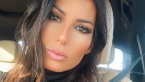 Elisabetta Gregoraci si commuove guardando C’è Posta per Te: “Uno dei miei programmi preferiti”