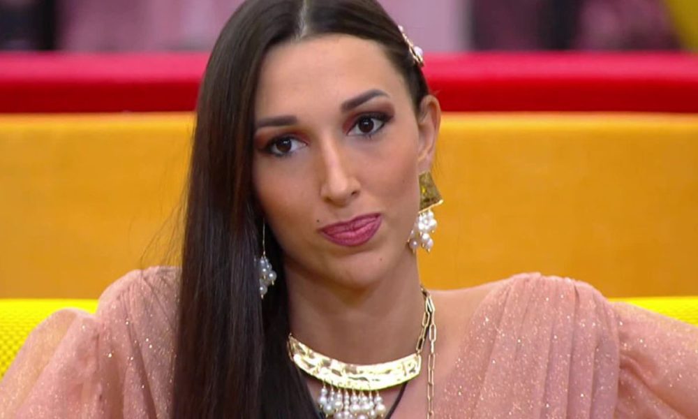 GF Vip, caos nella Casa: è sparita la collana di diamanti di Giaele