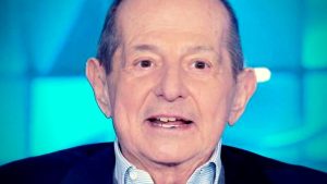 Giancarlo Magalli sulla malattia: “Mi volevano legare al letto, volevo morire”