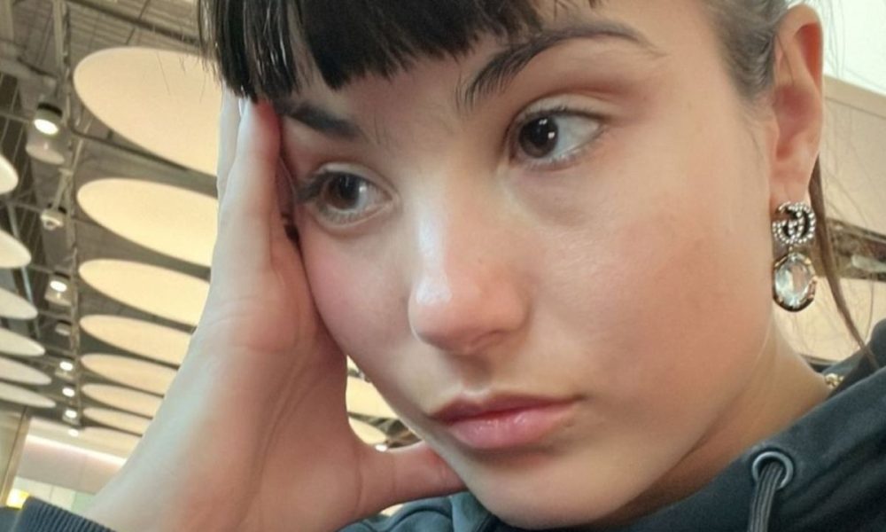 Giorgia Soleri, il crollo sui social: “Ho male ovunque, vorrei solo dormire”