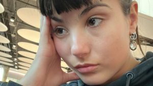 Giorgia Soleri, il crollo sui social: “Ho male ovunque, vorrei solo dormire”