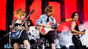 Maneskin, dure critiche sul nuovo album: “Brani riciclati e mediocri”