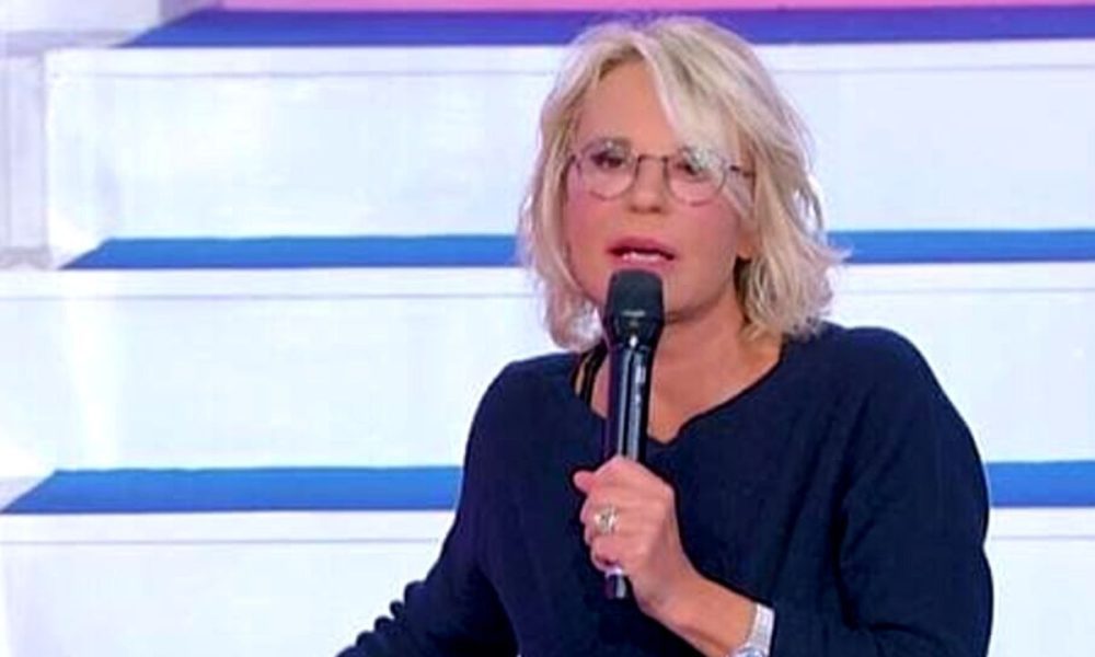 Uomini e Donne: “Sei grasso”, piovono critiche per Maria De Filippi