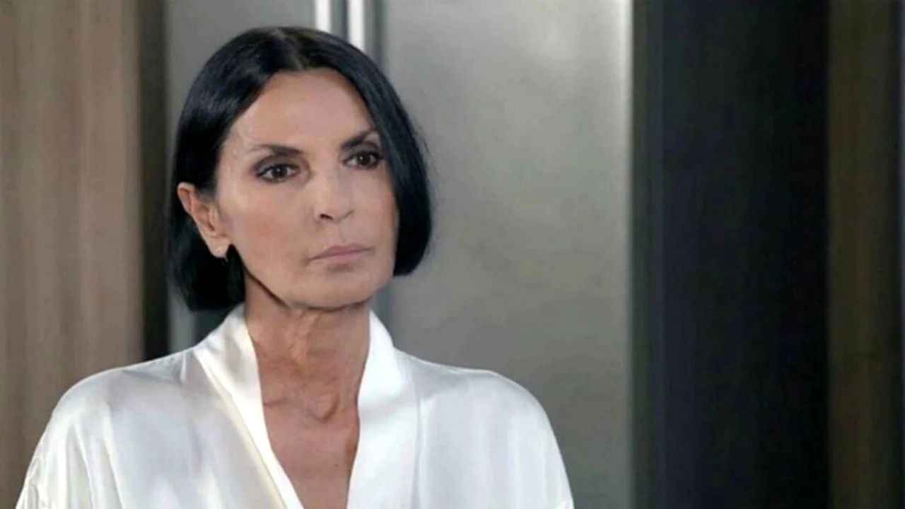 Un posto al sole, lutto nella soap: è morto il fratello di Nina Soldano 41 nina soldano un posto al sole