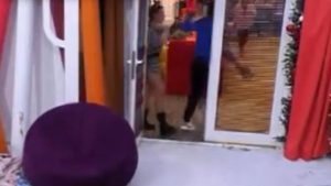 Rissa sfiorata tra Oriana e Dana Saber al GF Vip: spintoni e urla, il video