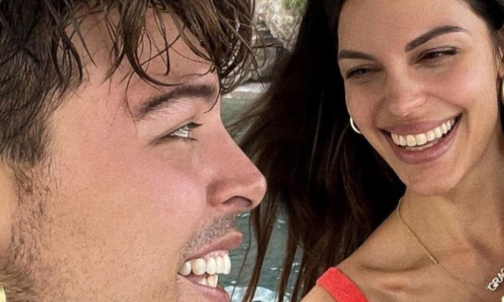 Stash, la fidanzata Giulia Belmonte confessa: “Ho messo l’aceto sul seno”
