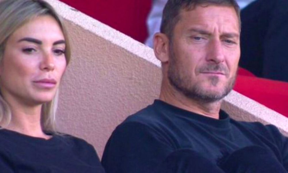 Totti e Noemi Bocchi, qualcuno avvisa: “É cinica, non si fa scrupoli”