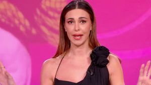 Belén presa di mira per il suo silenzio dopo la morte di Maurizio Costanzo