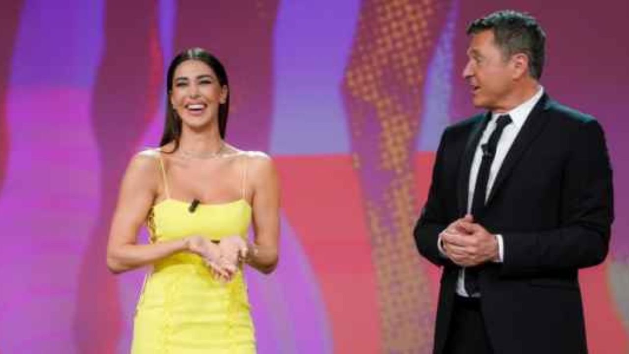Belén rompe il silenzio sull'addio di Teo Mammucari a Le Iene: "Mi sono trovata sola" 41 belen mammucari iene