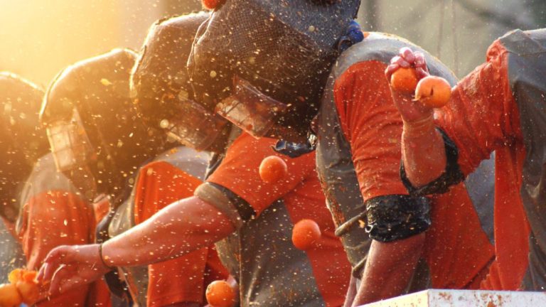 carnevale d'ivrea arance