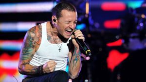 Lost, il testo della canzone dei Linkin Park con la voce di Chester