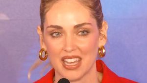 Chiara Ferragni, polemiche dopo la conferenza di Sanremo: l’intervento di Selvaggia Lucarelli