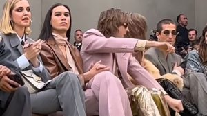 Chiara Ferragni “scomoda” accanto ai Maneskin alla MFW: “Non ne poteva più”