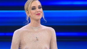 Né nuda, né vestita: il paradosso di Chiara Ferragni