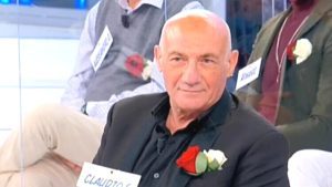 Uomini e Donne, Claudio lascia lo studio. La replica di Maria: “Non è una perdita grave”