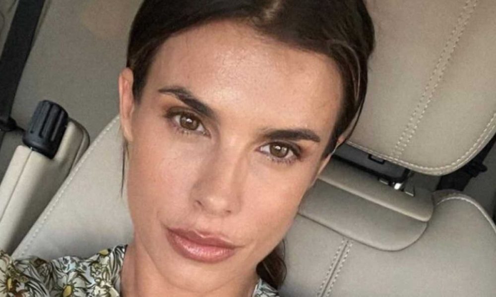 Elisabetta Canalis, la vita dopo il divorzio: la foto con mamma Bruna