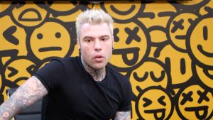 Fedez teso e agitato al lancio di Wolf: “Mi è partita una balbuzie incredibile”