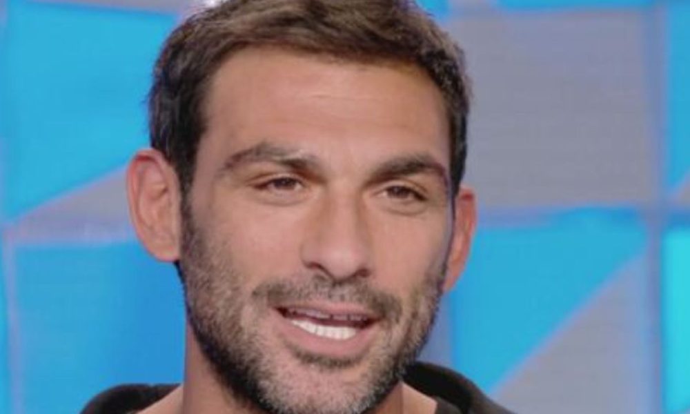 Francesco Arca sul tema adozioni: “Aperte a tutti, anche ai single”