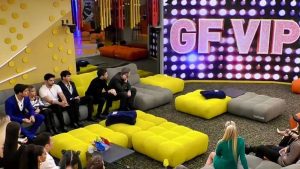 Bigliettini al GF Vip: scoppia il caso, cos’è successo