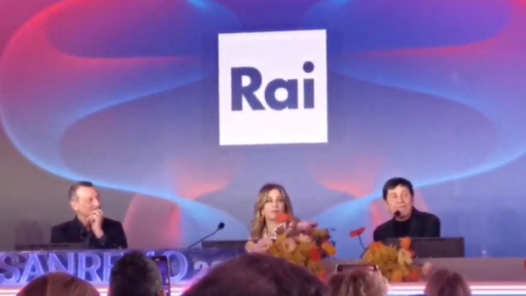 Gianni Morandi conferenza stampa Festival di Sanremo 2023