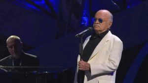 Gino Paoli, la gaffe su Amadeus a Sanremo: “Chi è? Il deejay?”