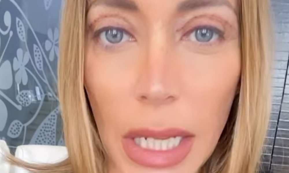 Karina Cascella sbotta sui social: “Che caz*o di discorsi fate?”