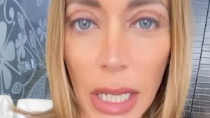 Karina Cascella sbotta sui social: “Che caz*o di discorsi fate?”