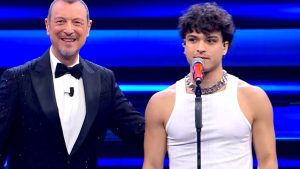 Leo Gassmann in canottiera a Sanremo, l’ira della stylist: “Mi dissocio”