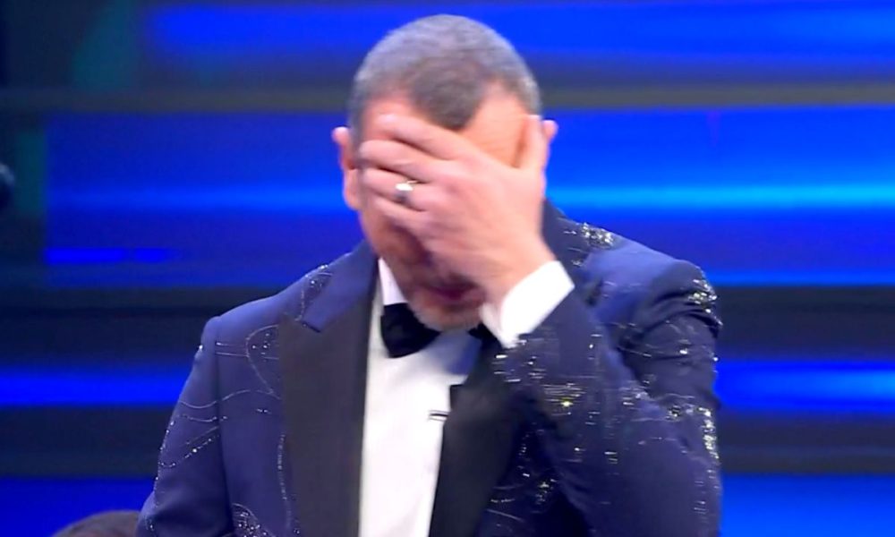 Sanremo 23, lite dietro le quinte: “Volano bicchieri d’acqua tra due cantanti”