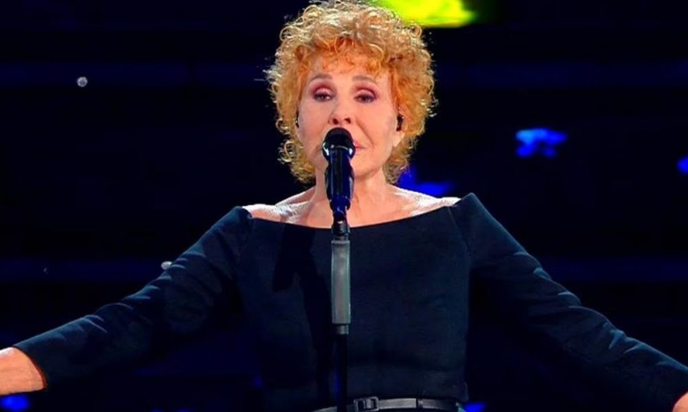Amadeus, un passo falso? Cos’è successo dopo l’annuncio di Ornella Vanoni