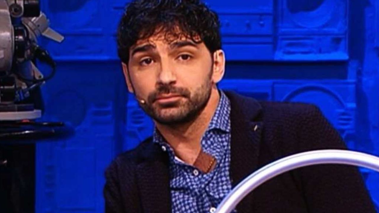 Amici, Raimondo Todaro lascia? "Crisi con la moglie" 41 Raimondo Todaro Amici