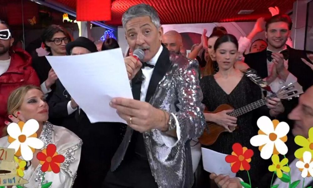 Sanremo contro C’è Posta per Te, Fiorello svela: “Renato Zero ha detto ‘non voglio'”