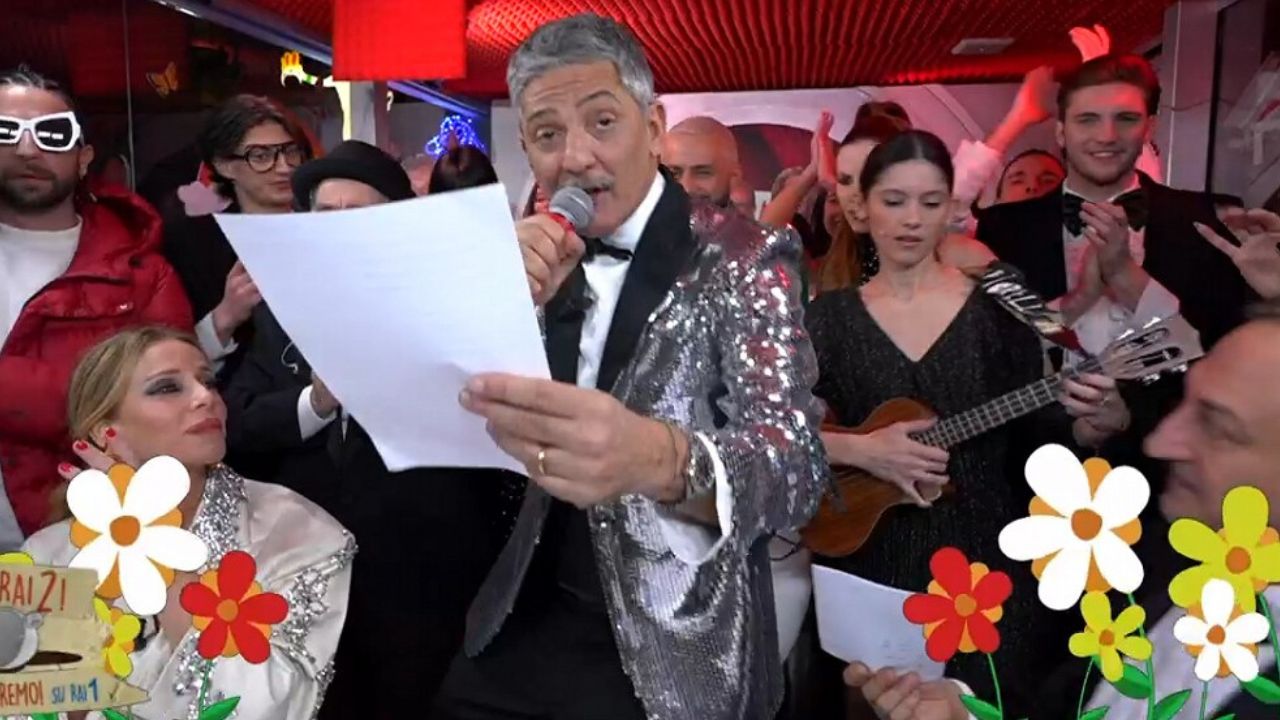 Sanremo contro C'è Posta per Te, Fiorello svela: "Renato Zero ha detto 'non voglio'" 41 sanremo c'è posta per te