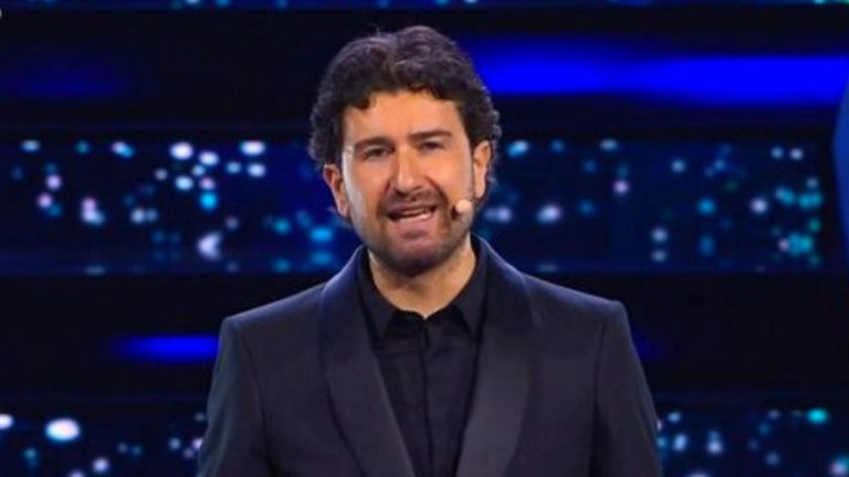 Alessandro Siani re Festival sanremo monologo