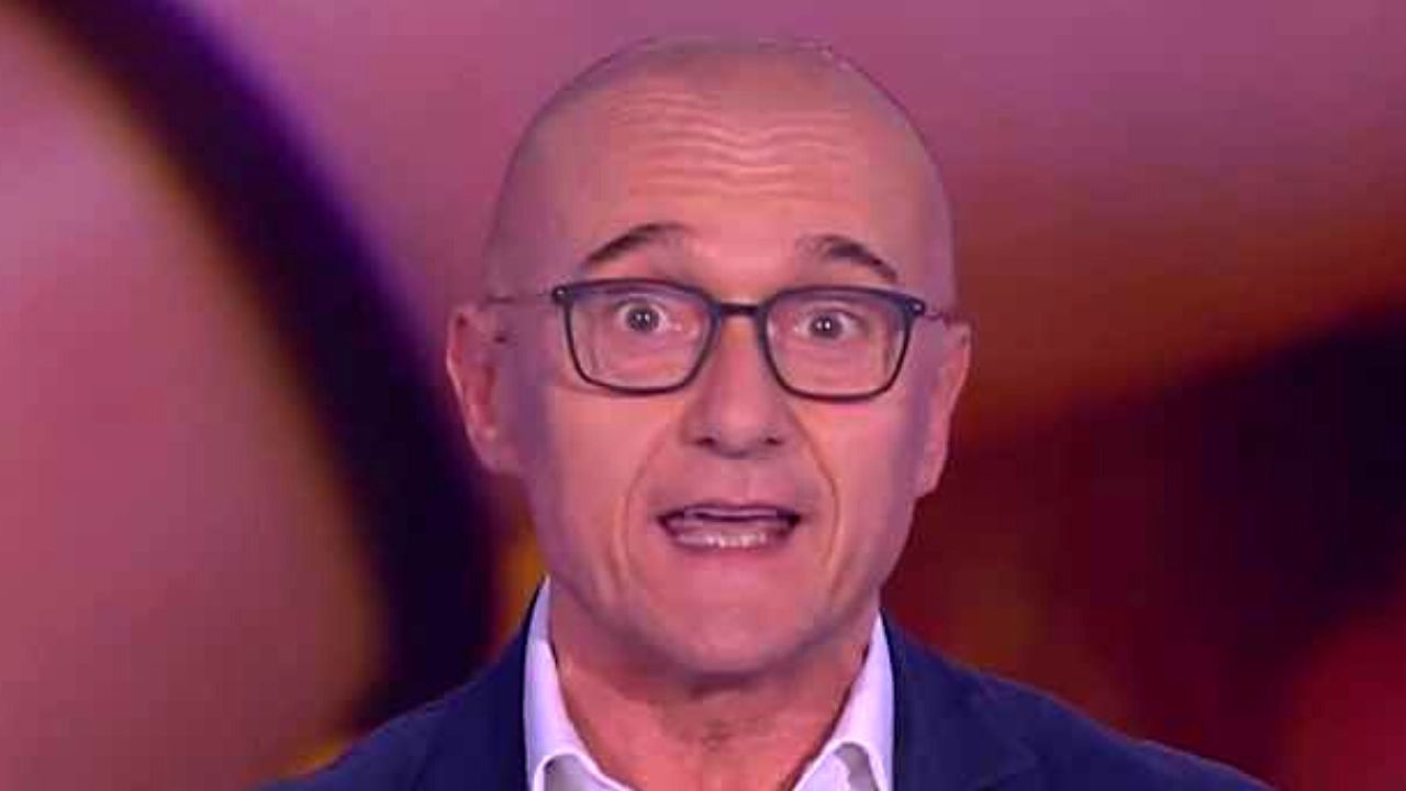 GF Vip, crollo agli ascolti tv contro Sanremo: è il risultato peggiore della storia 41 signorini ascolti tv gf vip
