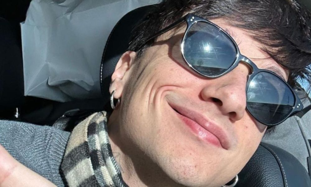 Ultimo dimentica le polemiche a Sanremo: l’appello ai fan prima del Festival