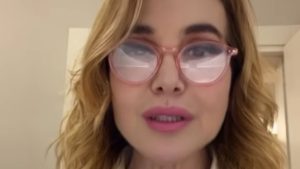 Barbara d’Urso, imprevisto a teatro: “Che succede, ci incendiamo tutti?”