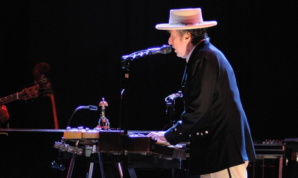 Bob Dylan annuncia cinque date in Italia, ma i telefoni saranno vietati