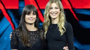 Claudia Pandolfi a ruota libera a Belve: “Innamorata di una donna”