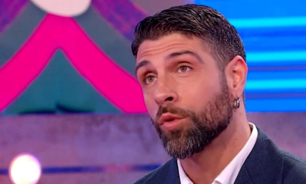 Come sta Daniele Scardina, Gilles Rocca in lacrime: “Lotta per la vita”