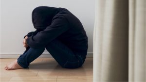 Aumenta il numero degli Hikikomori: chi sono i nuovi “ritirati sociali”
