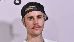 Justin Bieber costretto a fermarsi: annullate le date del Justice World Tour