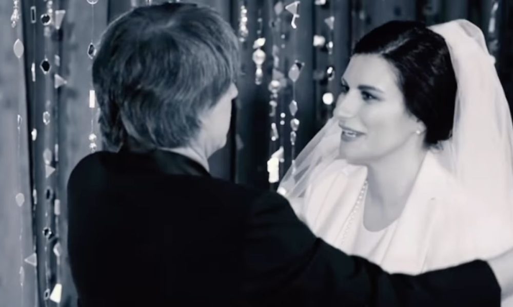 Laura Pausini: nessuno sapeva del matrimonio, la scusa agli invitati