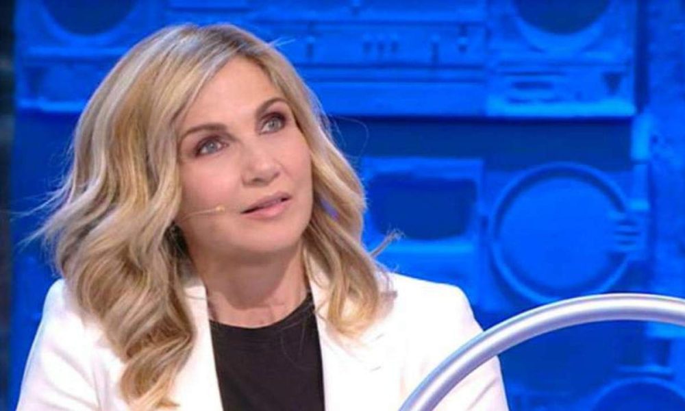 Lorella Cuccarini nega il gossip: “Non mi muoverò da Amici”
