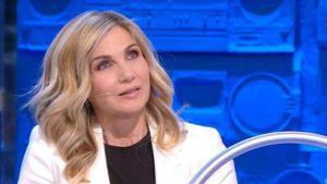 Lorella Cuccarini nega il gossip: “Non mi muoverò da Amici”