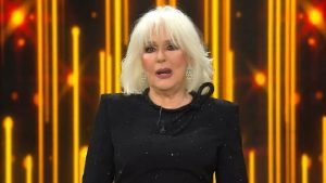 Loretta Goggi: “Il mondo dello spettacolo è diventato il mondo dei ritocchini”