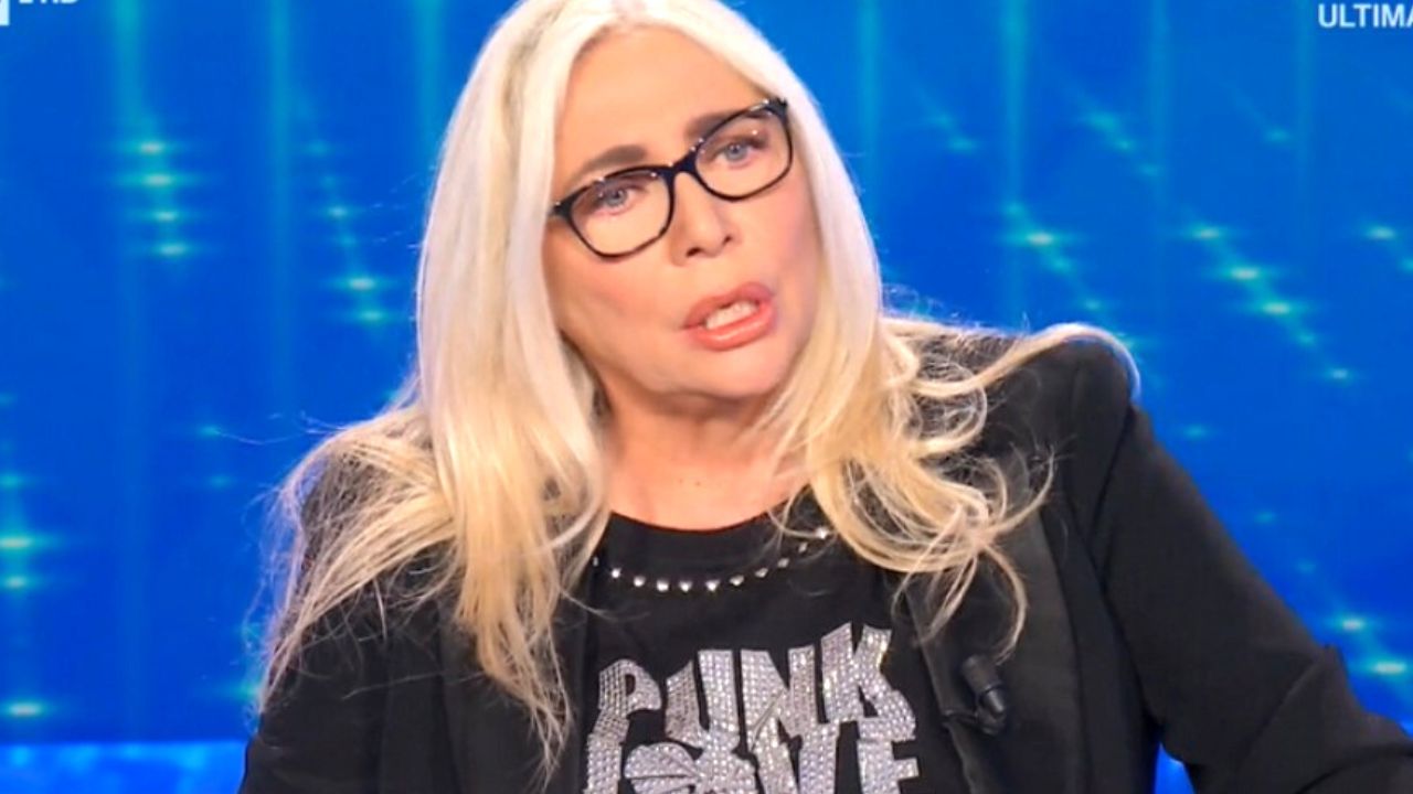 Mara Venier a Disneyland Paris, lo scontro su Instagram: "Vada a rompere i cogli*ni altrove" 41 mara venier instagram