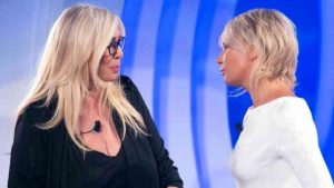 Mara Venier: il messaggio a Maria De Filippi dopo la morte di Costanzo