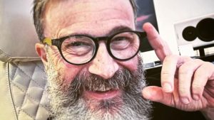 Marco Masini ammette l’intervento: “Ho i capelli artificiali, sono giapponesi”